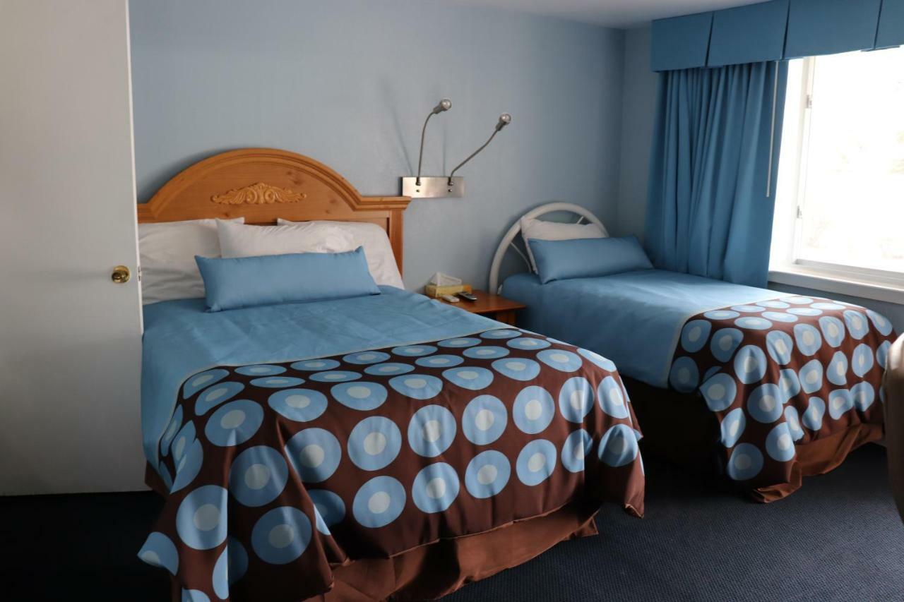 Hitching Post Country Motel Cornwall Exteriér fotografie