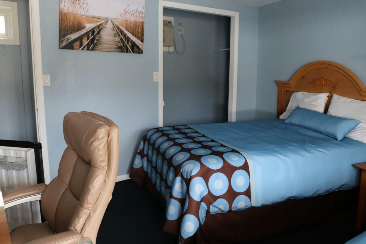Hitching Post Country Motel Cornwall Exteriér fotografie