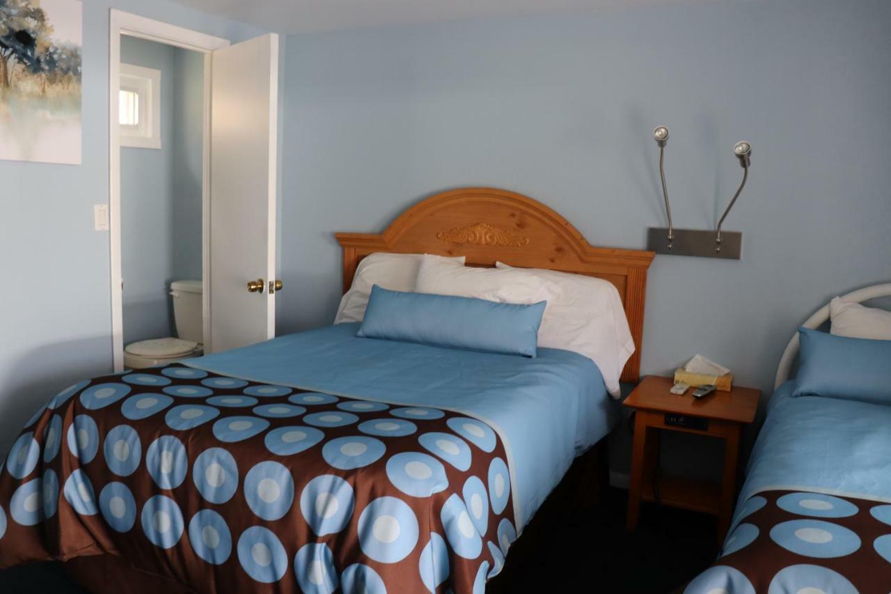 Hitching Post Country Motel Cornwall Exteriér fotografie