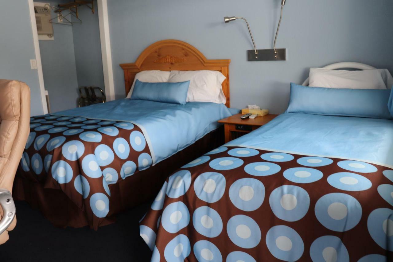 Hitching Post Country Motel Cornwall Exteriér fotografie