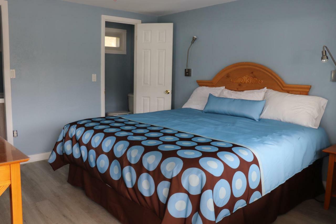 Hitching Post Country Motel Cornwall Exteriér fotografie