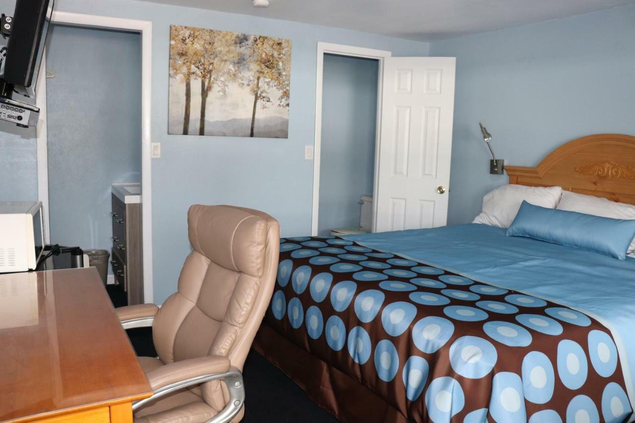 Hitching Post Country Motel Cornwall Exteriér fotografie