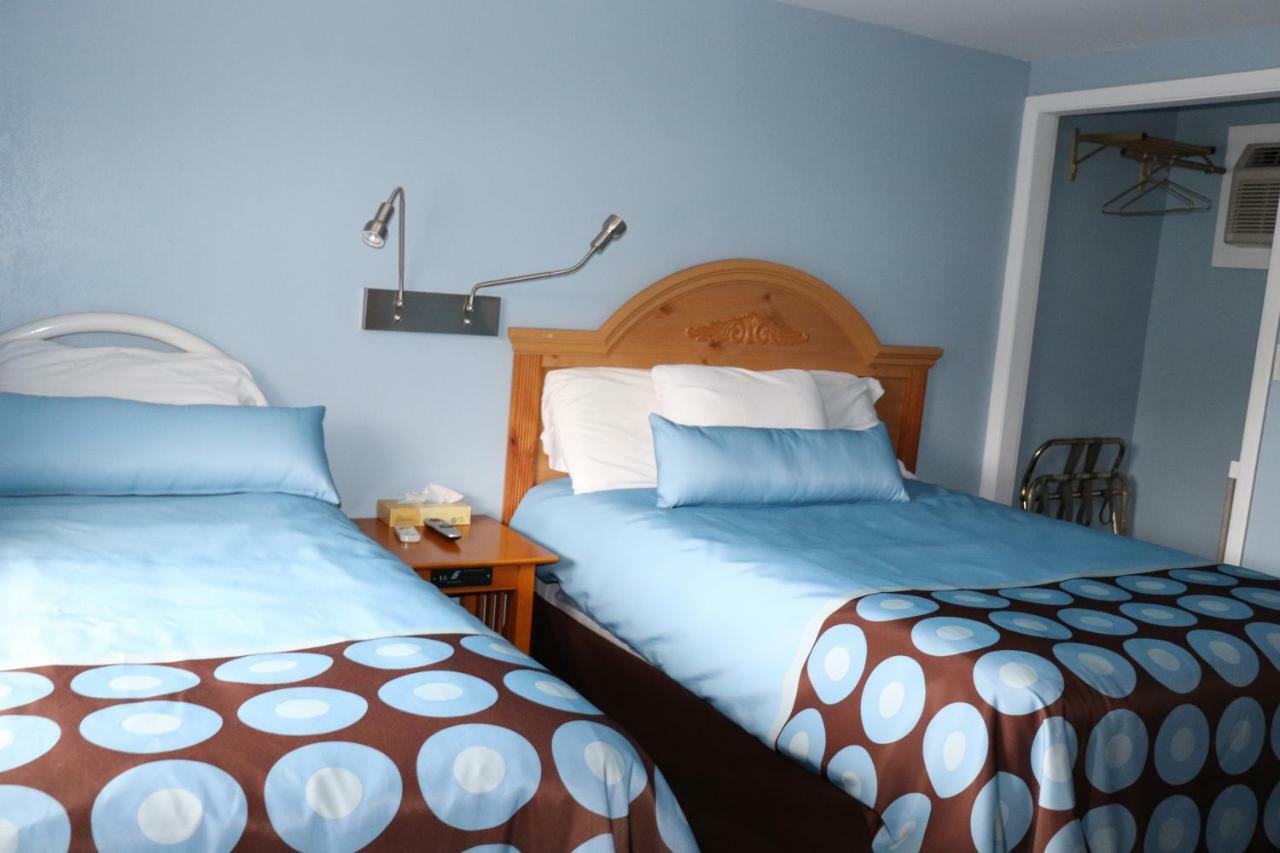 Hitching Post Country Motel Cornwall Exteriér fotografie