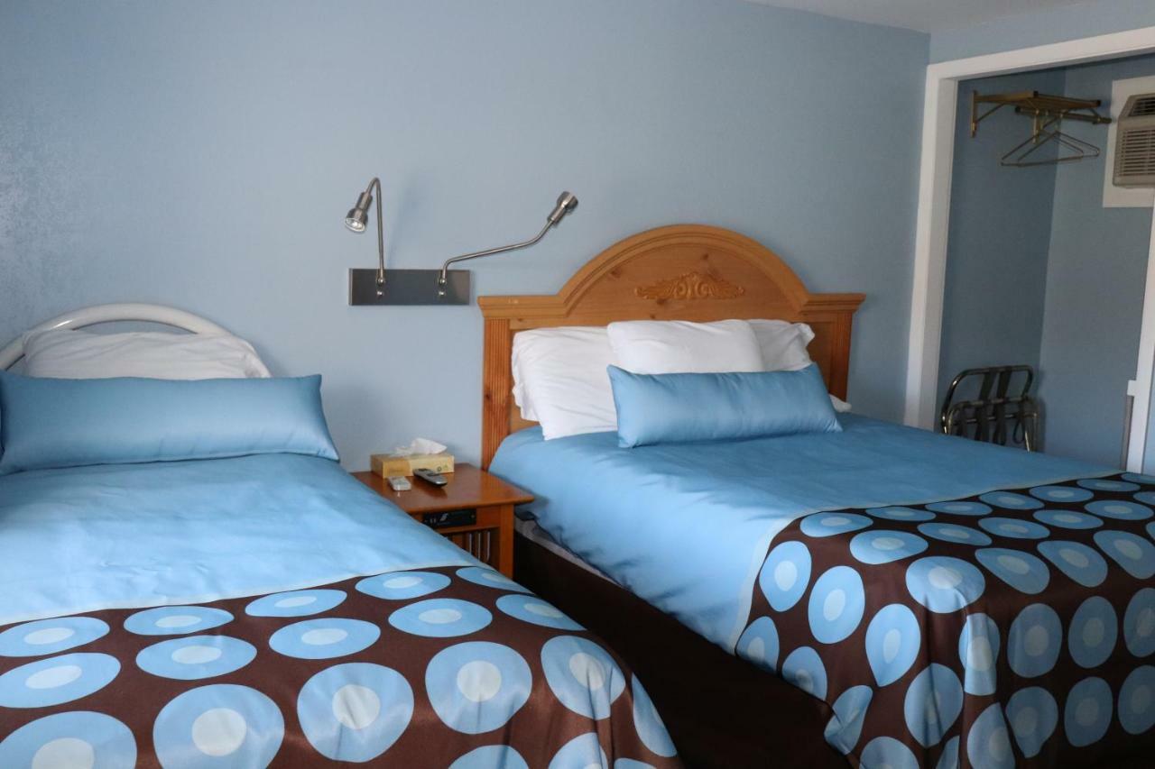 Hitching Post Country Motel Cornwall Exteriér fotografie