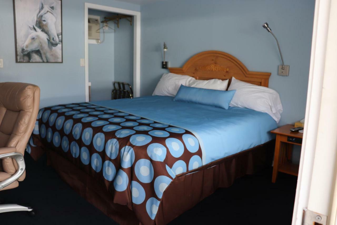Hitching Post Country Motel Cornwall Exteriér fotografie