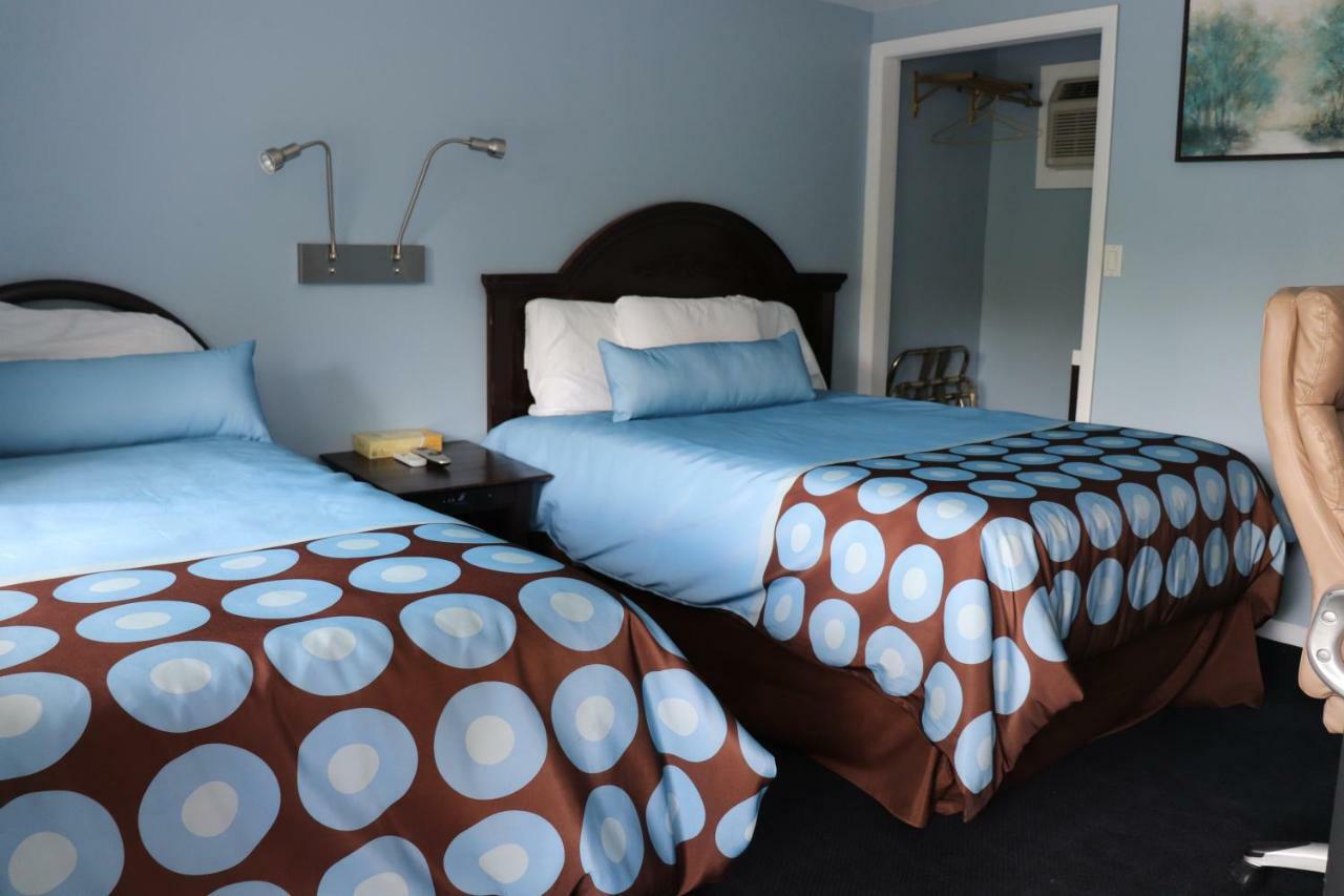 Hitching Post Country Motel Cornwall Exteriér fotografie
