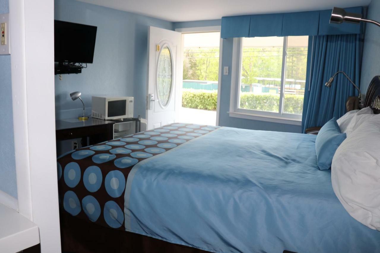 Hitching Post Country Motel Cornwall Exteriér fotografie