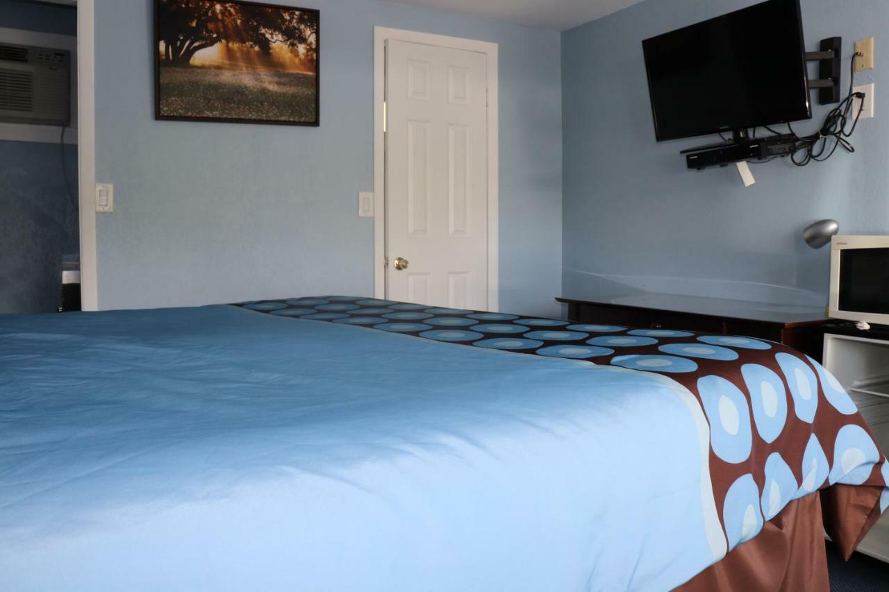 Hitching Post Country Motel Cornwall Exteriér fotografie